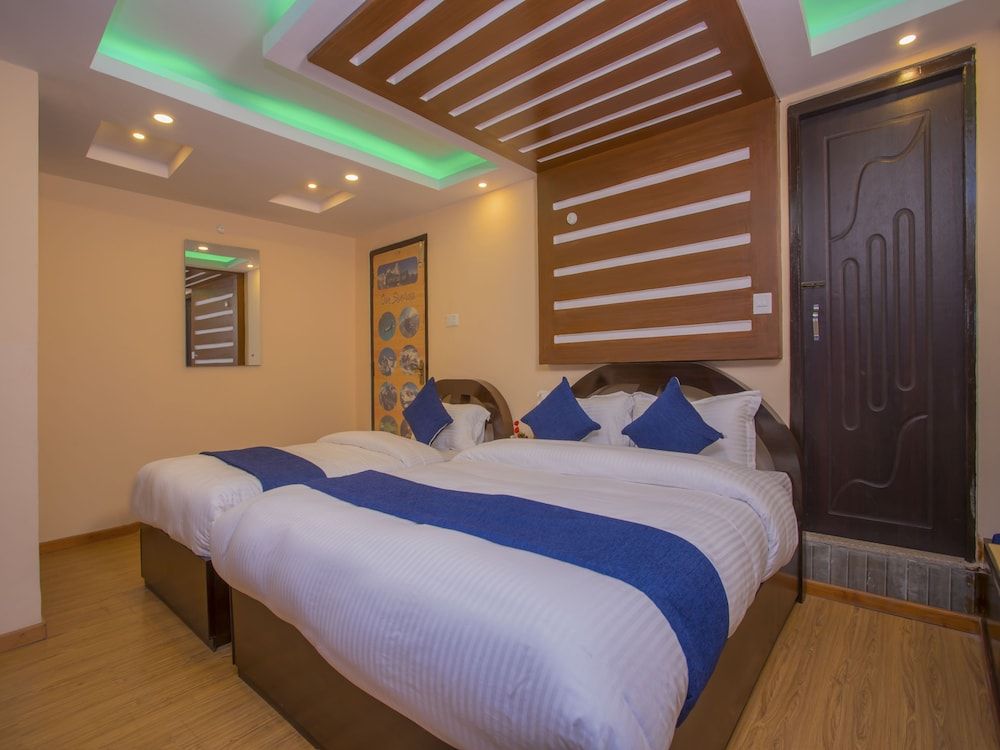 undefined OYO 264 Hotel Antique Kutty 4