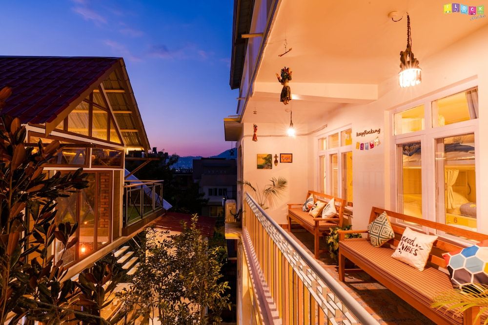 undefined Flock Kathmandu 6