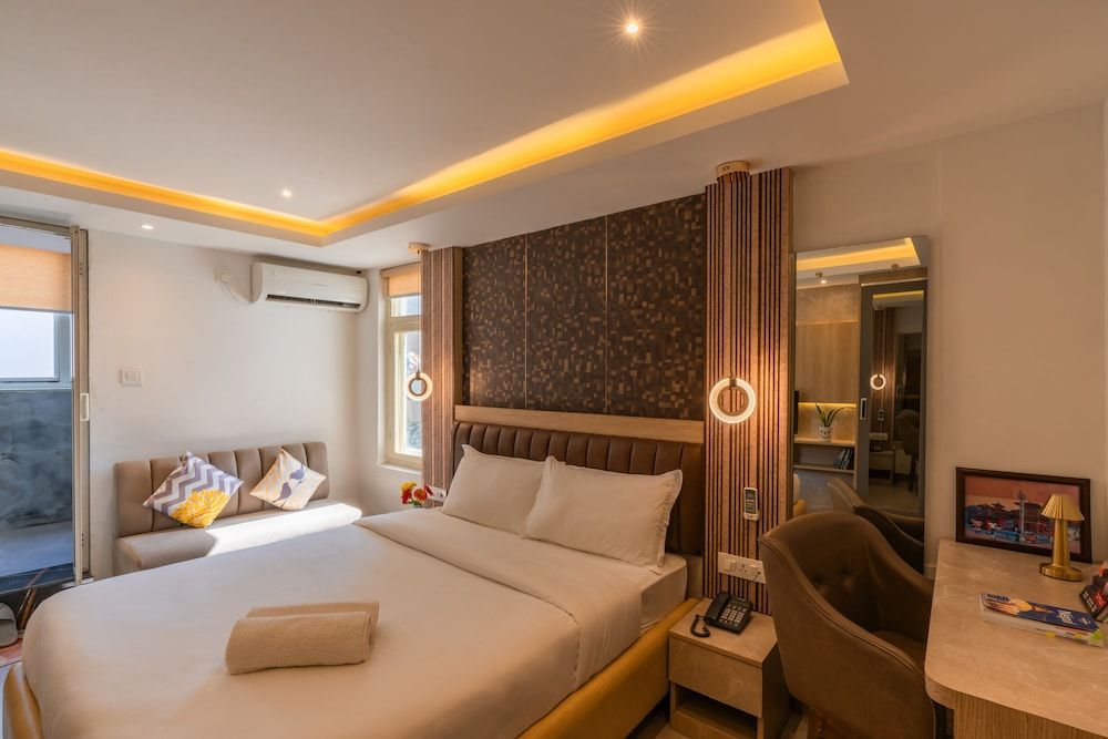 undefined Flock Kathmandu 9