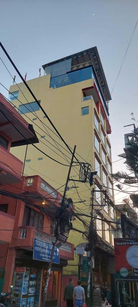 undefined Hotel Yakroo Manang 3