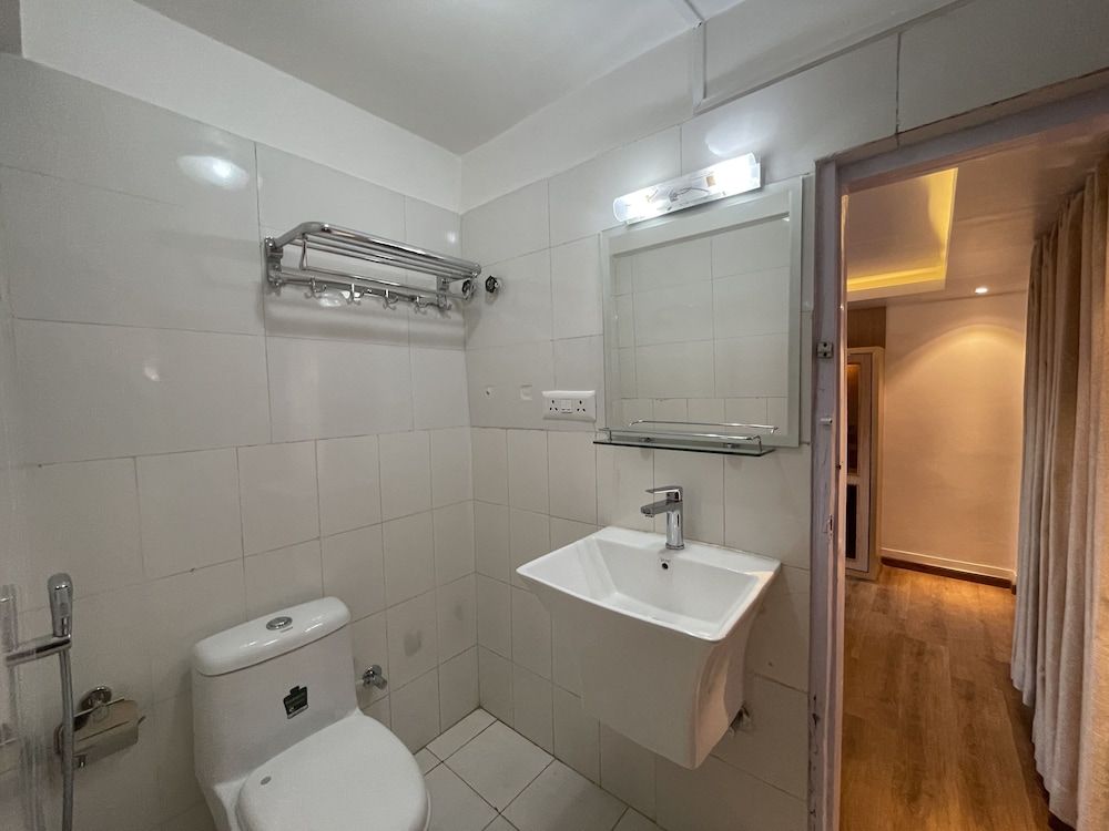 Hotel Elegant Kathmandu Inn Deluxe Double Room 12