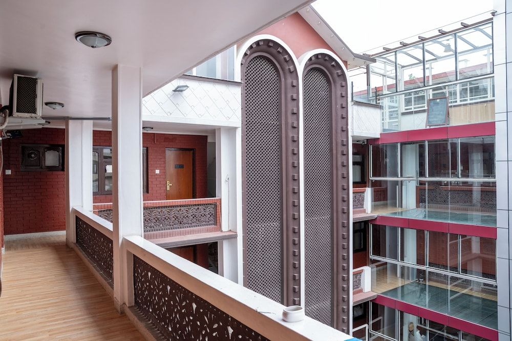 Hotel Elegant Kathmandu Inn Deluxe Double Room 9