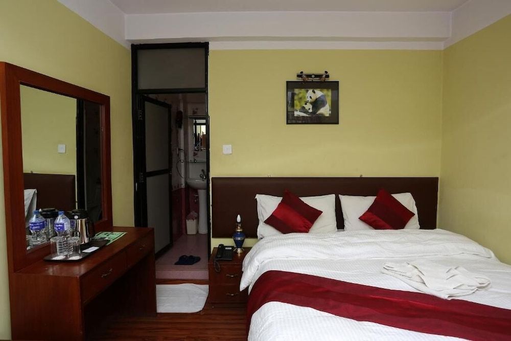 New Hotel Panda Standard Room, Multiple Bedrooms 4