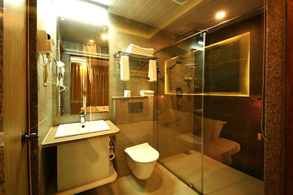 Woodapple Hotel and Spa Deluxe Double Room, 1 Bedroom, Non Smoking, City View 6