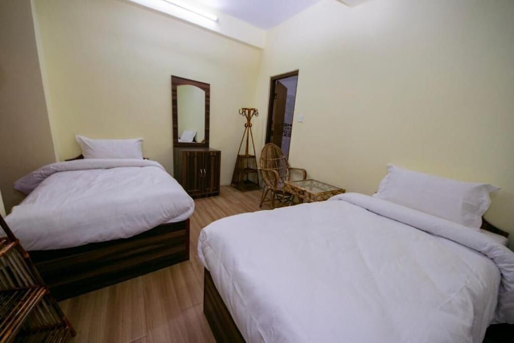 undefined Hotel Thousand 7