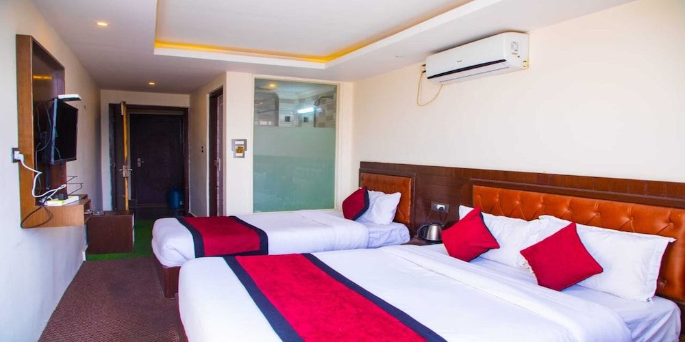 undefined MeroStay004 4