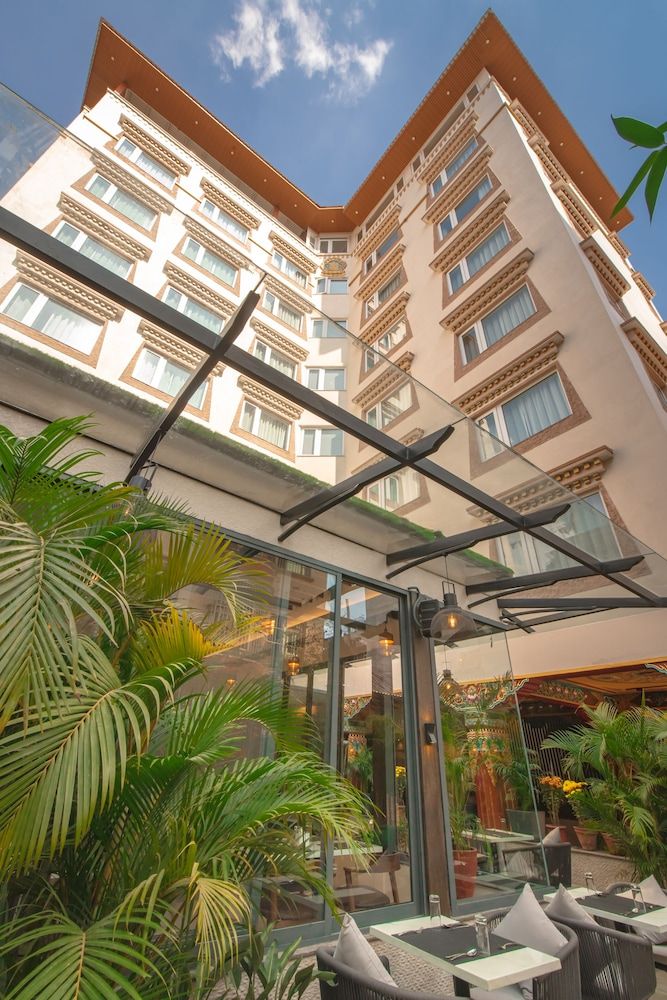 undefined Mila Hotel 4
