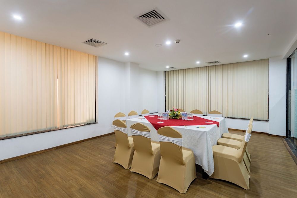 undefined Hotel Lo Mustang 9