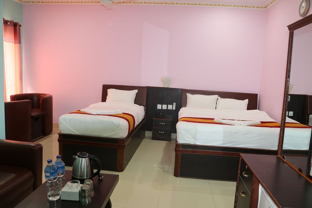 Hotel Chris Family Double or Twin Room 4