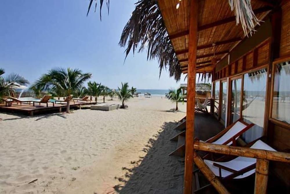 Quadruple Room, Beach View