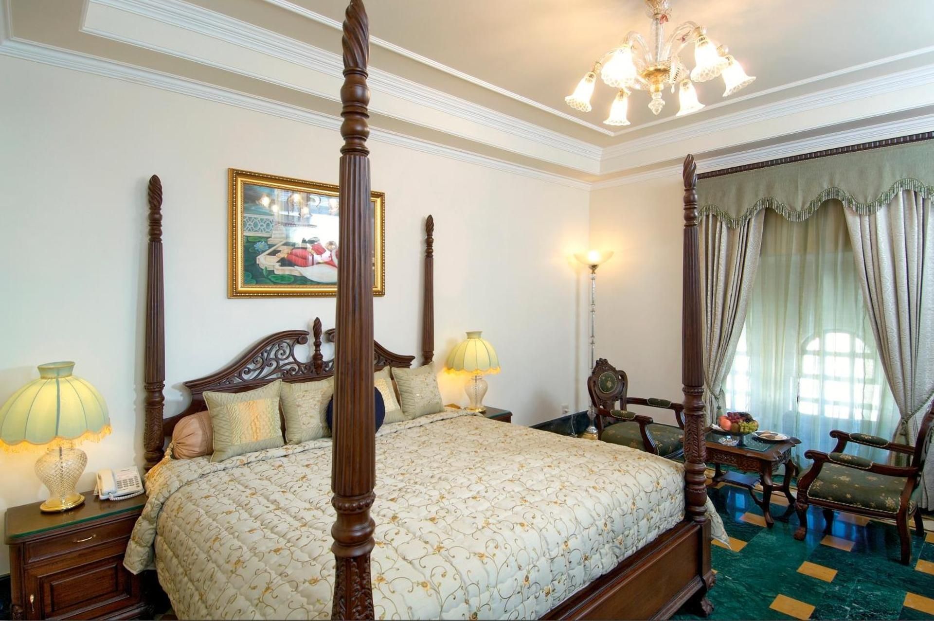 Shiv Vilas Resort Elegant Room 6