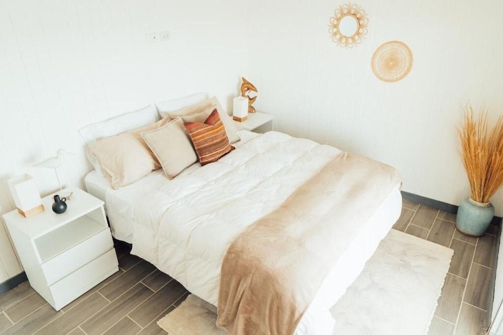 Traditional Triple Room, 3 Bedrooms, Non Smoking, Partial Ocean View