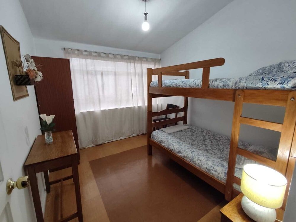 Room, City View (Litera)