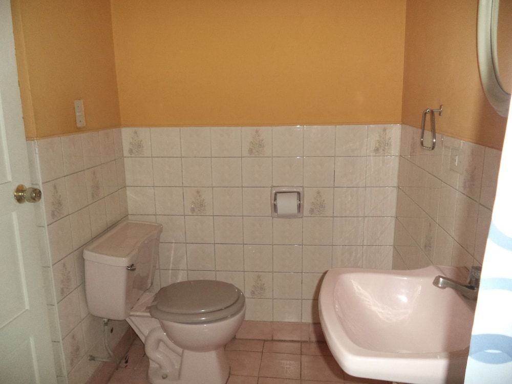 Basic Triple Room, 1 Bedroom, Shared Bathroom