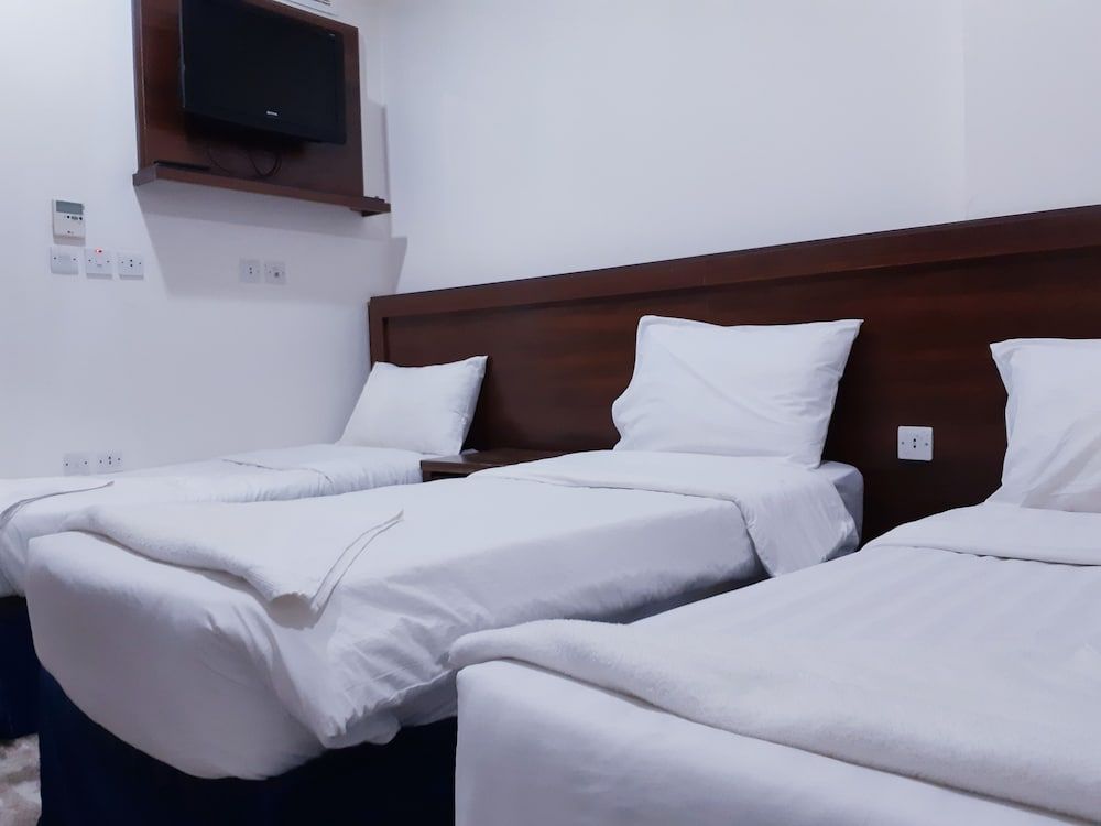 undefined Manarat Al Eman Hotel 4