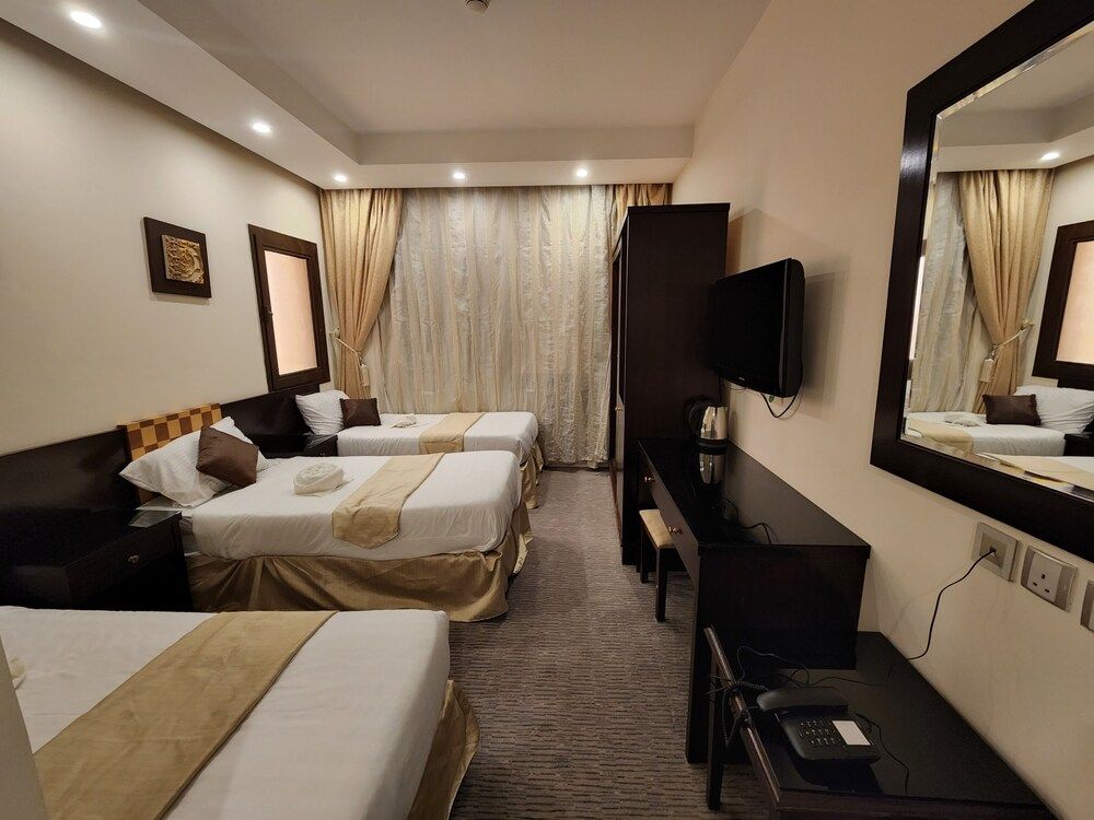 Joury Al mashaar Deluxe Double Room 4