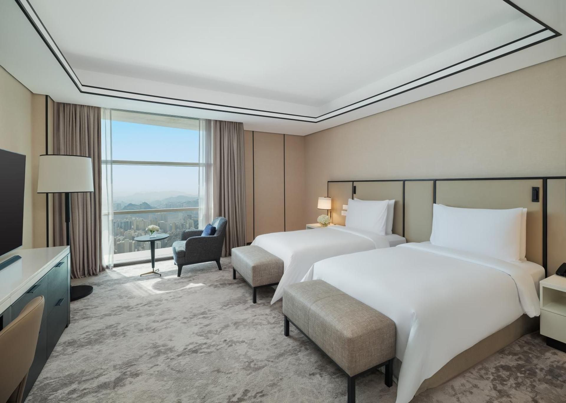 Three-Bedroom Presidential Suite Kaaba View