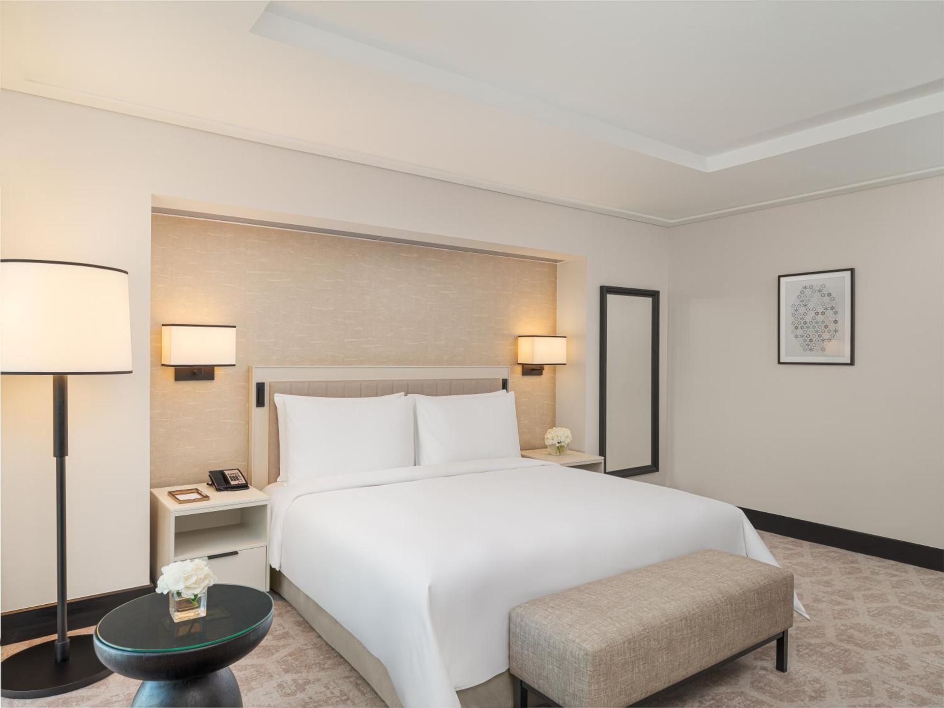 Deluxe Suite City View