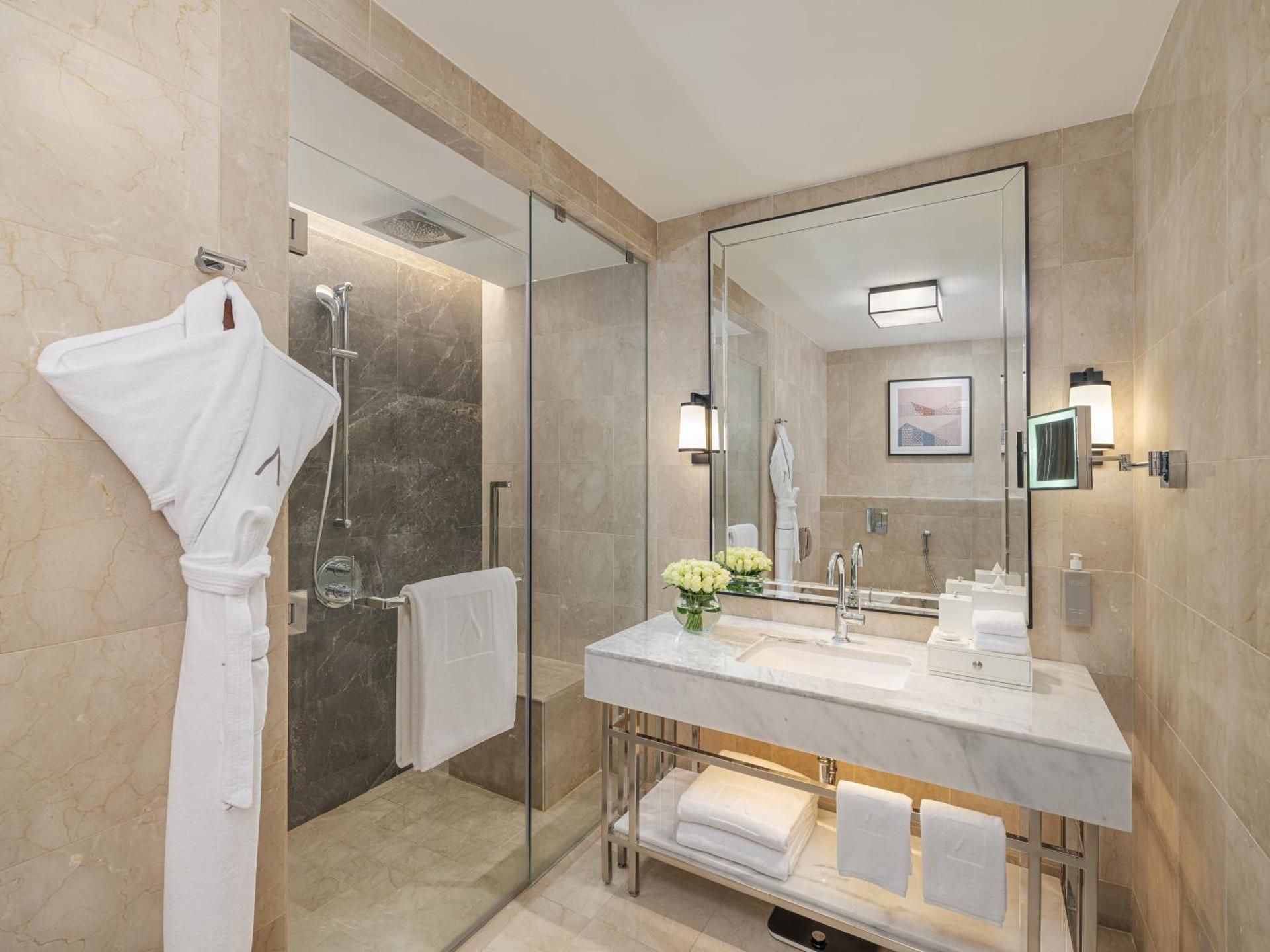 Executive Suite City view
