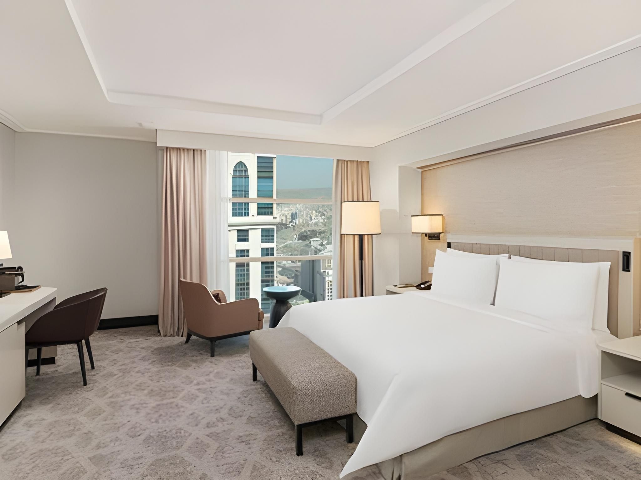 Executive Suite City view