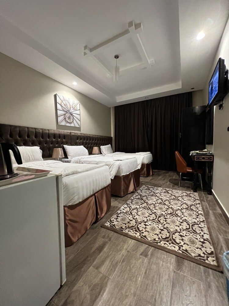 undefined 7th Square Hotel 4