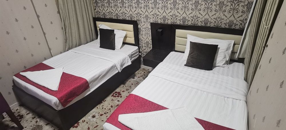 undefined Noor Alsafwah 3 3