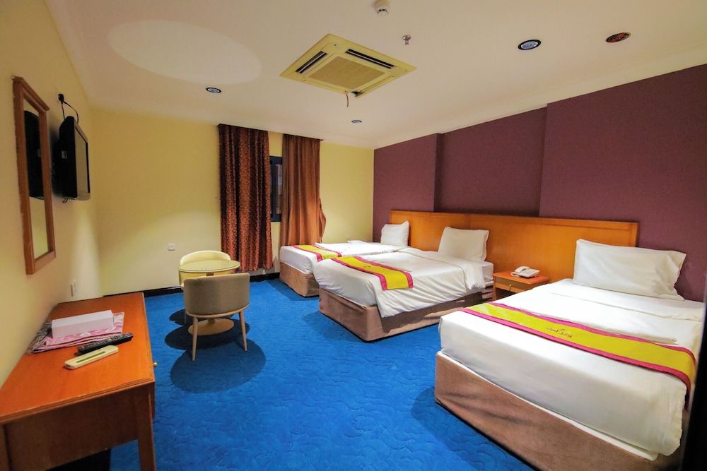 Orouq Al-Dahab Hotel Suite 10