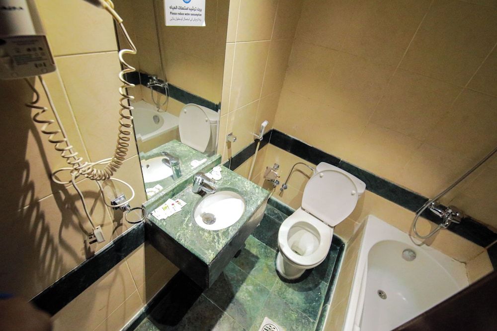 Orouq Al-Dahab Hotel Suite 14