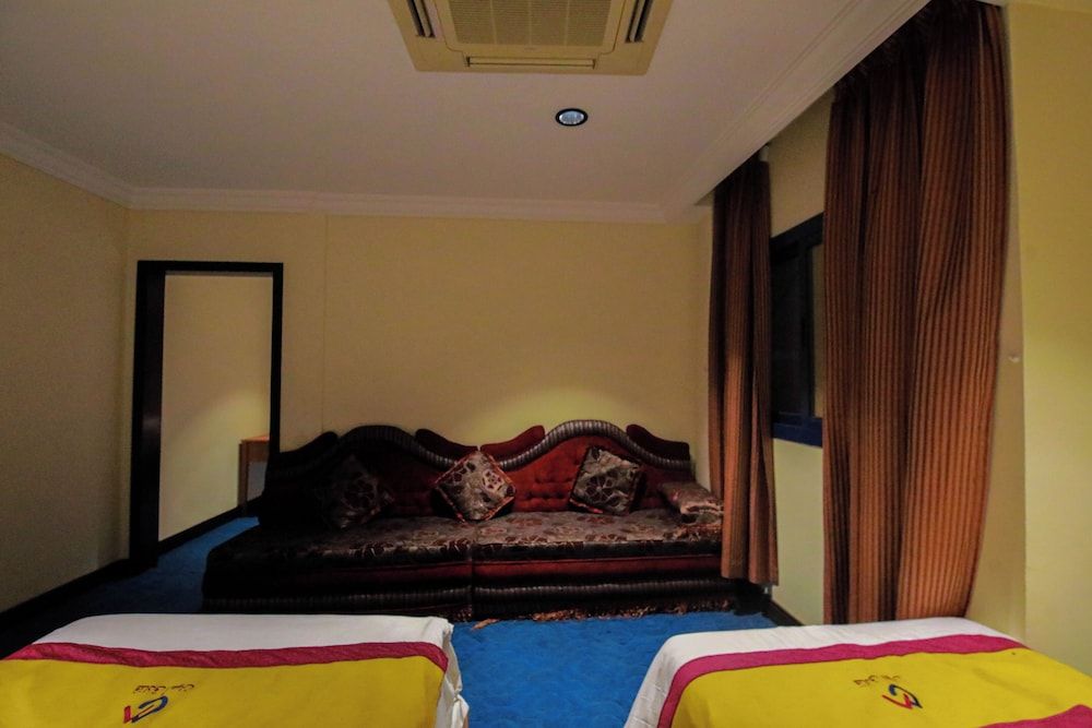 Orouq Al-Dahab Hotel Room and Hall 3
