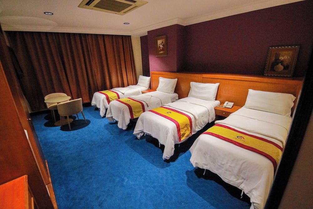 Orouq Al-Dahab Hotel Suite 7