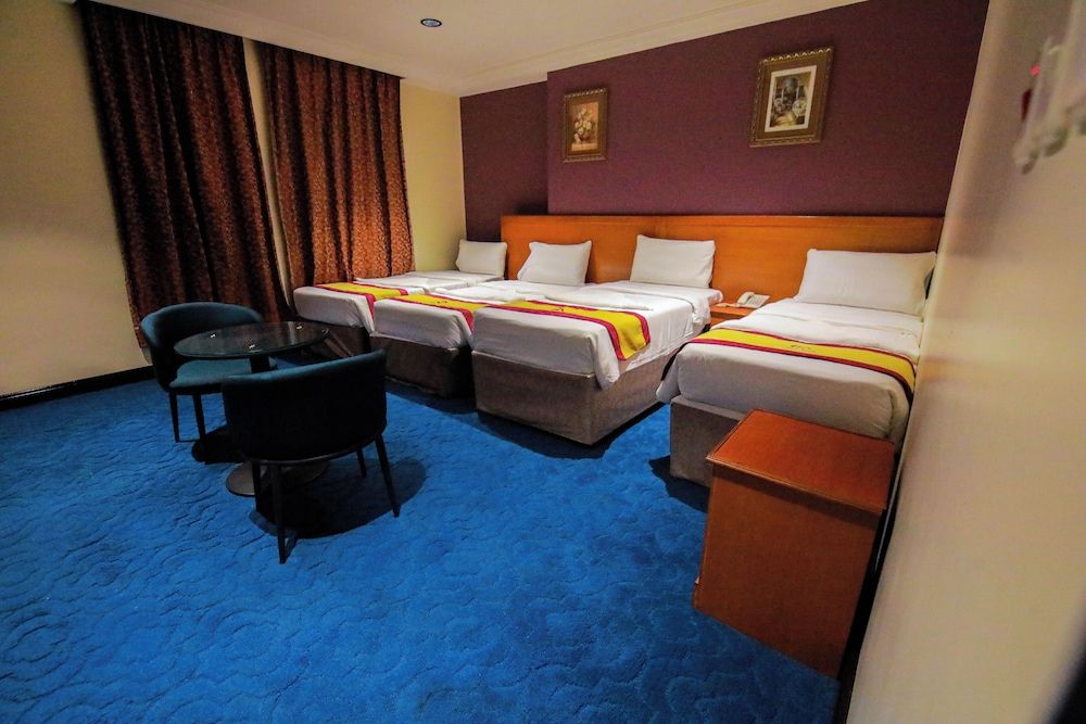 Orouq Al-Dahab Hotel Suite 2