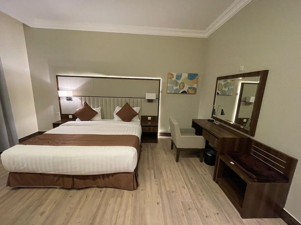 undefined Private Luxury apartment - Al Hamra 4