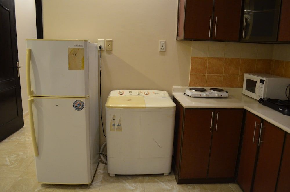 ROZ Al JAWHARA Studio 2