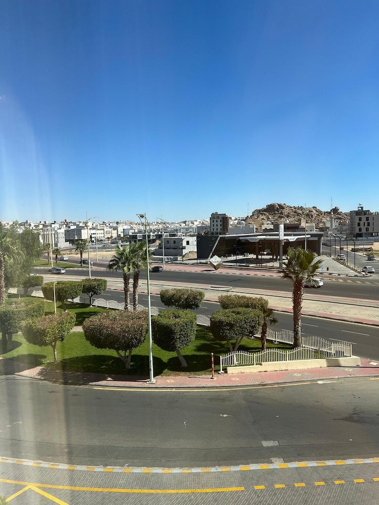 Remaj Hotel King Room 5