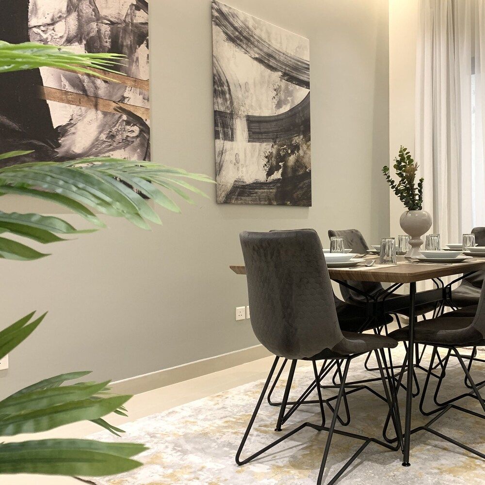 undefined Hittin HomeTel 7