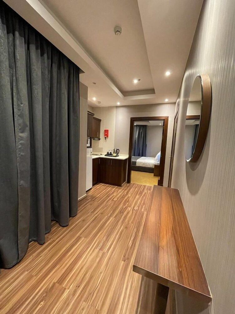 undefined Celinehome 5