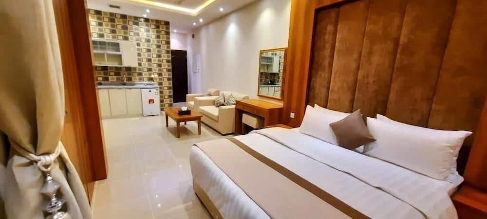 undefined Al Muteb Suites Al Yarmouk 7