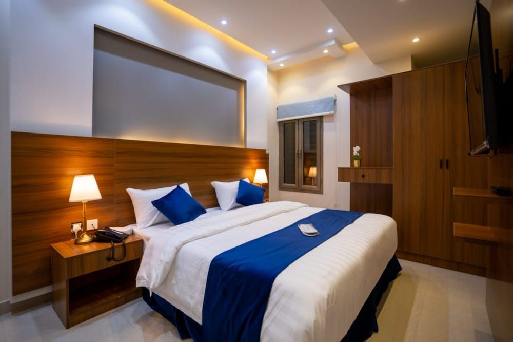 undefined Alto Park 4