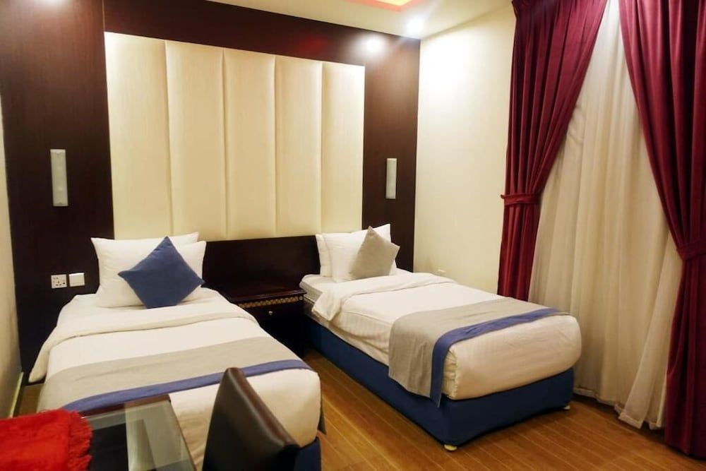 undefined Alyaa Home