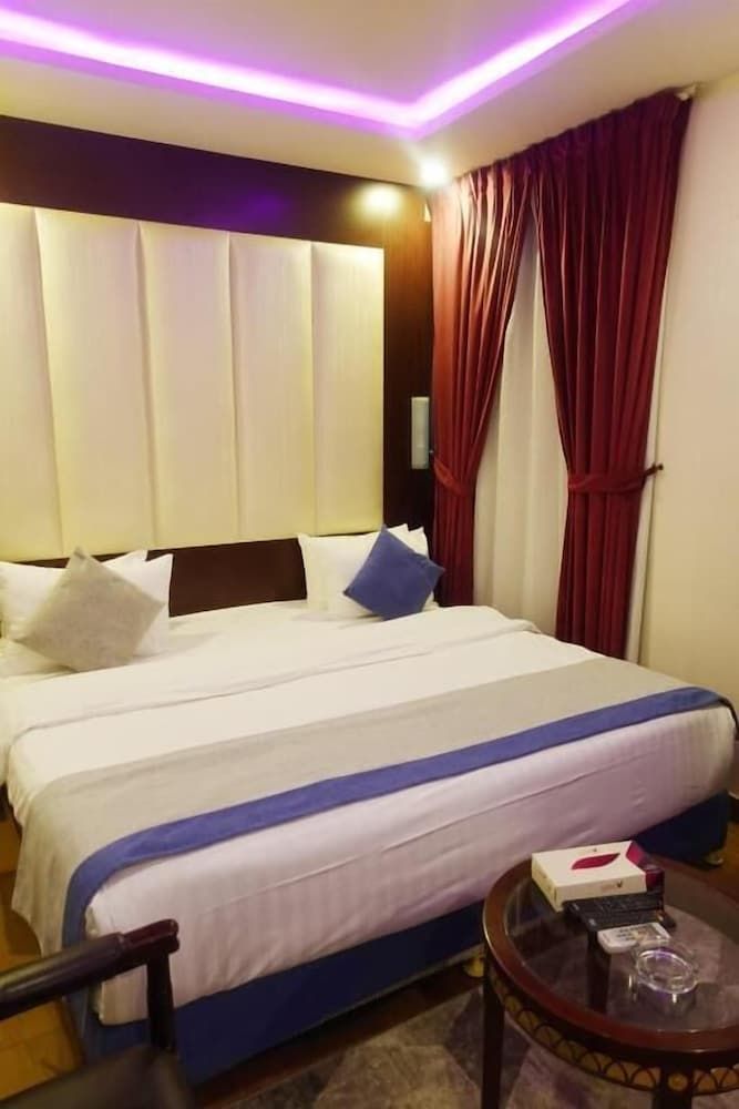 undefined Alyaa Home 9