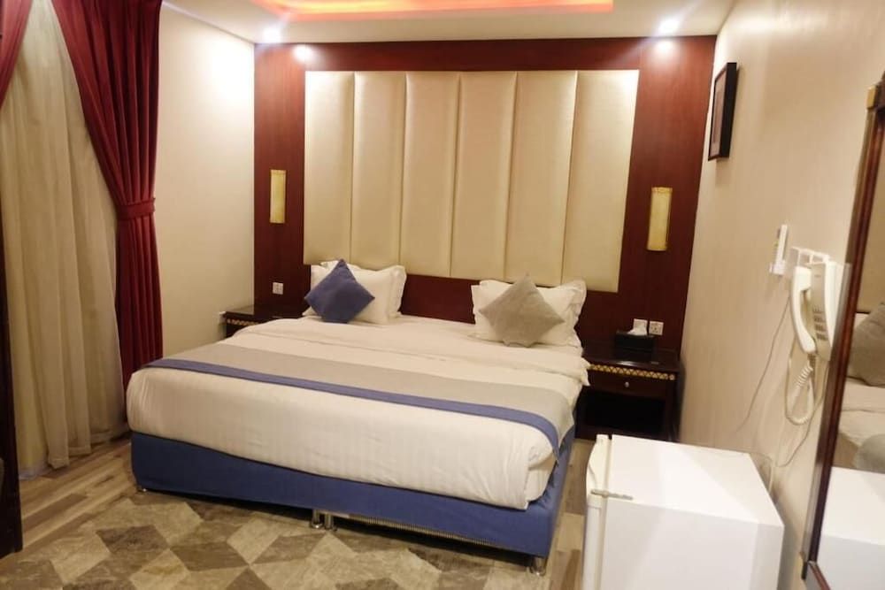 undefined Alyaa Home 2