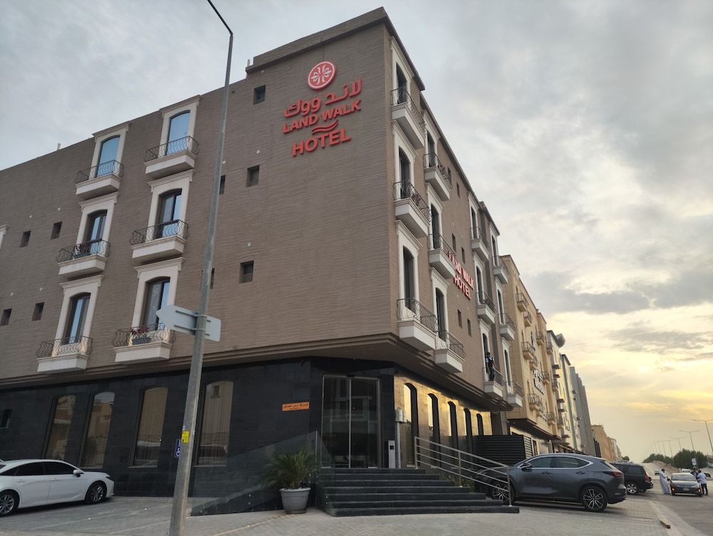 undefined Landwalk Al Taawun Hotel Riyadh 4