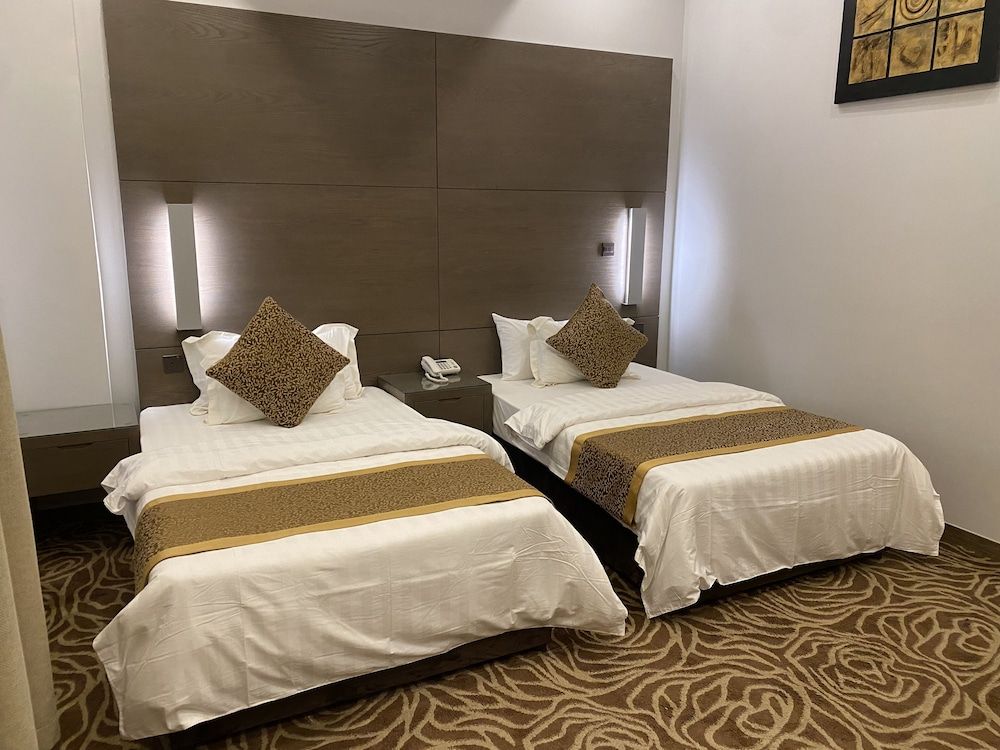 180 Degrees Hotel Almalqa Deluxe Suite 3