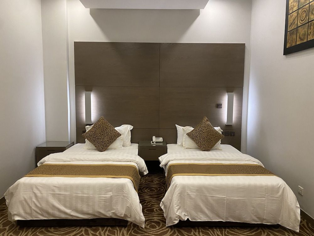 180 Degrees Hotel Almalqa Deluxe Suite 5