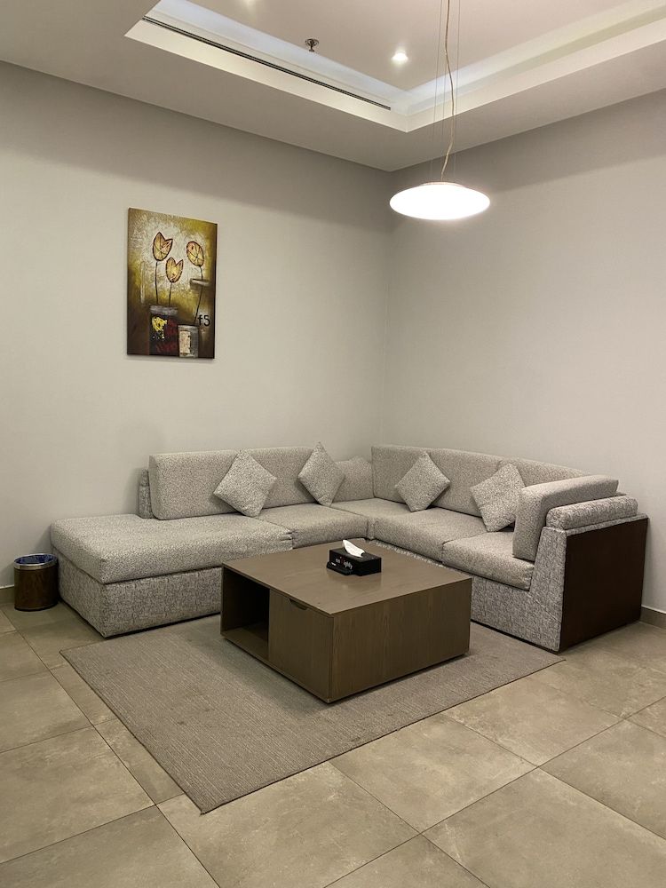 180 Degrees Hotel Almalqa Junior Suite 5