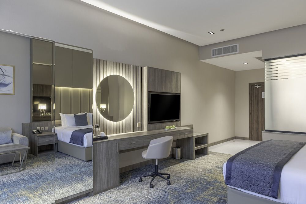 Seven Gardens Hotel Deluxe Room 3