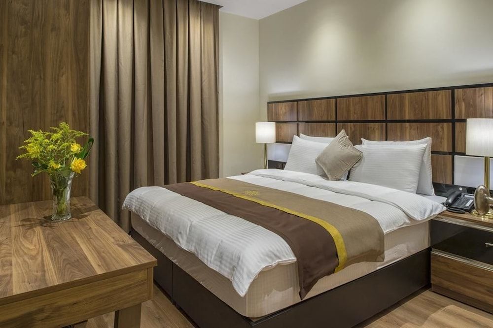 undefined Classical Suites 5