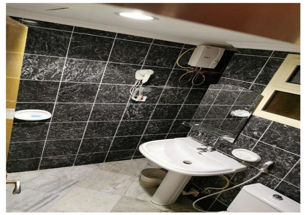 Raneem Furnished suites Studio 11