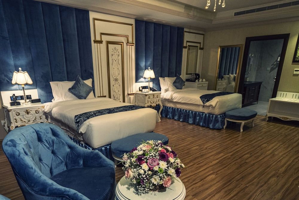 WA Hotel Standard Room, 2 Twin Beds 3