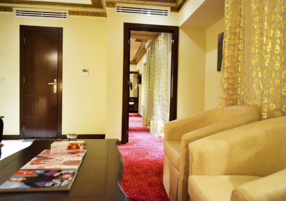 undefined Orgeta Hotel 4